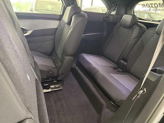 Peugeot 5008 Hybrid 136 CV e-DCS6 Allure