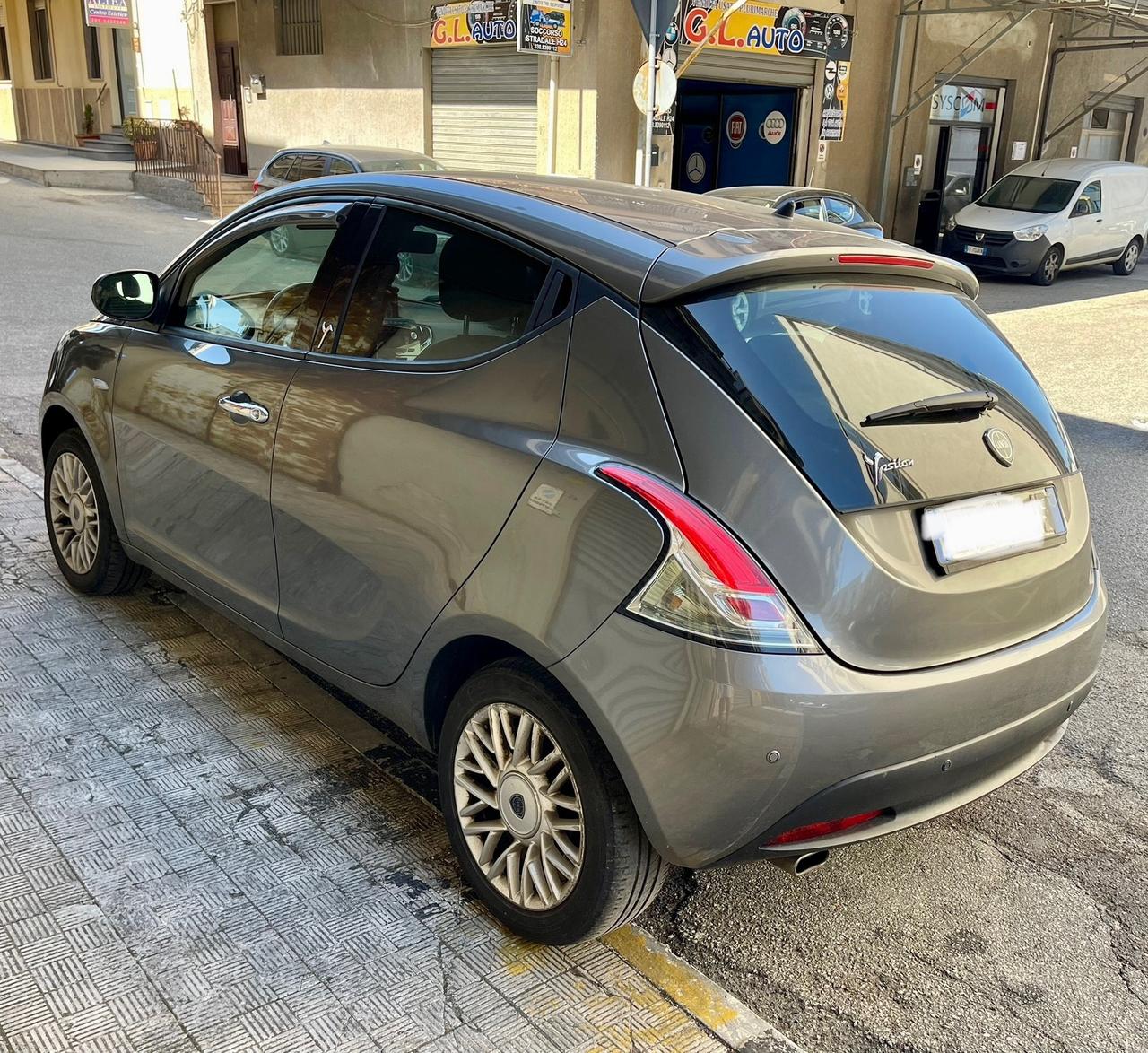 Lancia Ypsilon 1.3 MJT 16V 95 CV 5 porte S&S Gold