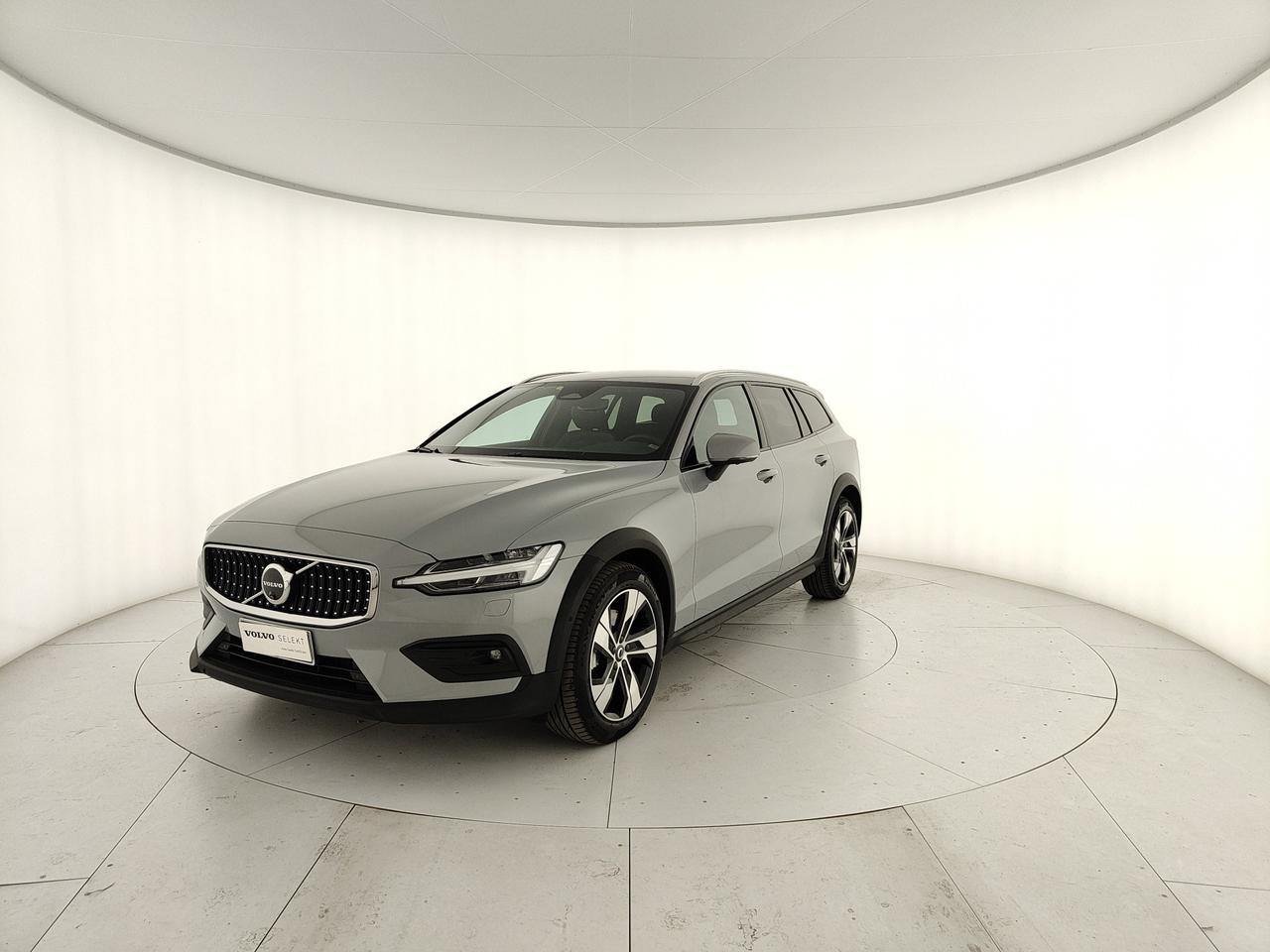 VOLVO V60 Cross Country 2.0 b4 Plus awd auto