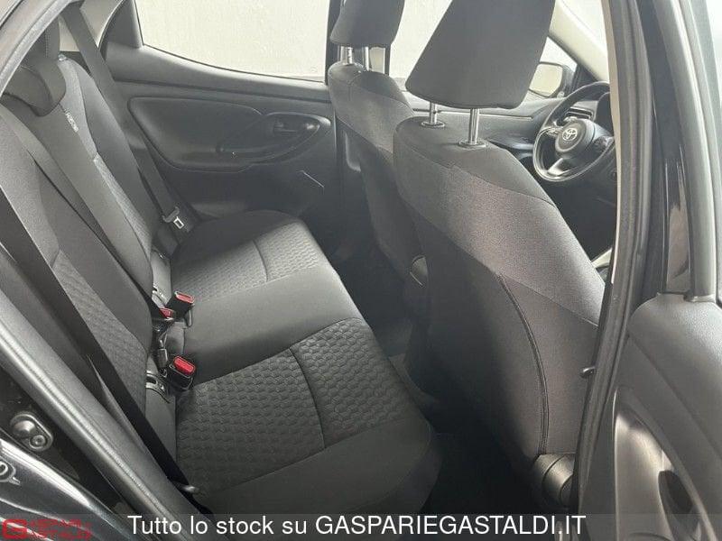 Toyota Yaris Hybrid 1.5h Business