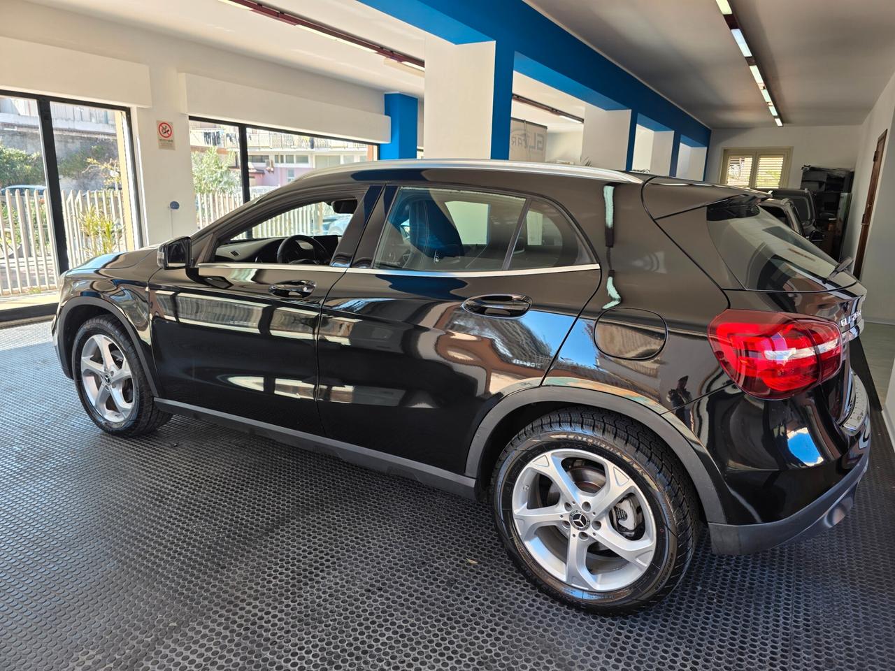Mercedes-benz GLA 200d Automatic 4Matic Sport