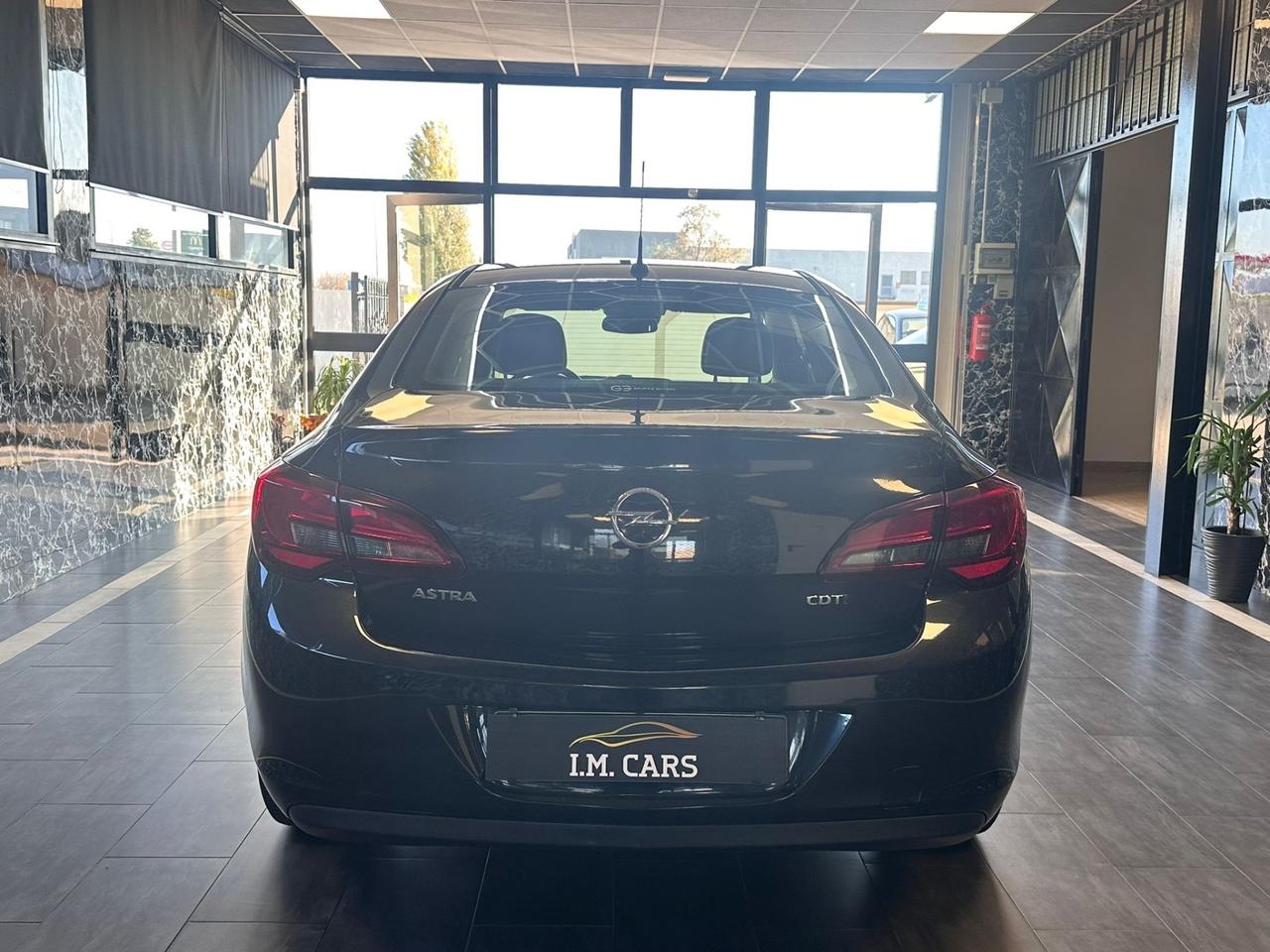 Opel Astra 1.7 CDTI 110CV 4 porte Cosmo
