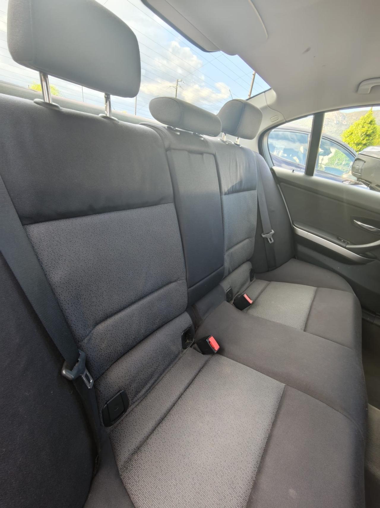 Bmw 320d berlina garantita 12 mesi