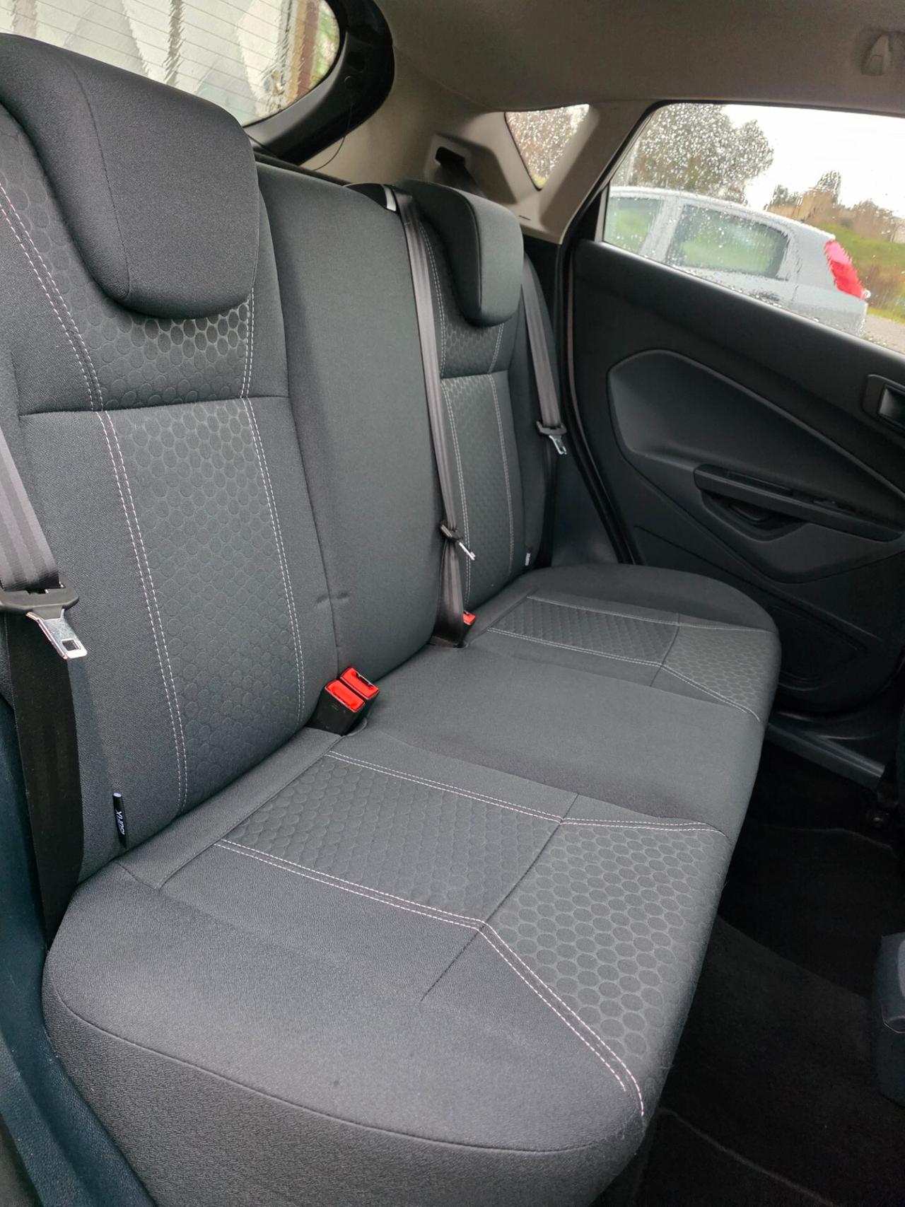 Ford Fiesta 1.4 TDCi 70CV 5 porte Titanium