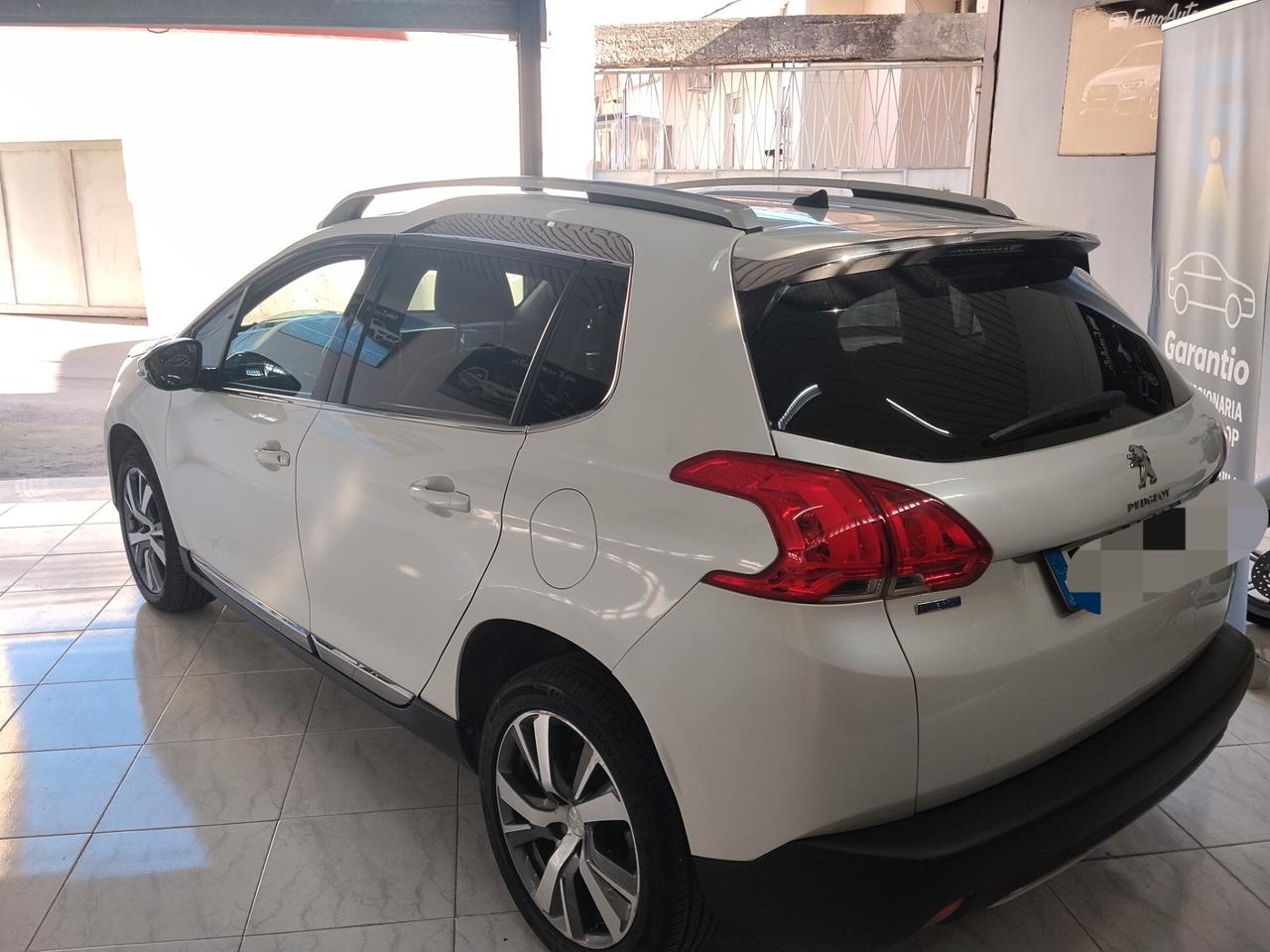 Peugeot 2008 1.6 diesel 2015 CON GARANZIA