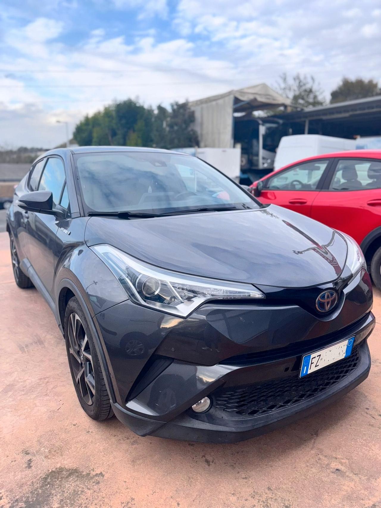 Toyota C-HR 1.8 Hybrid E-CVT