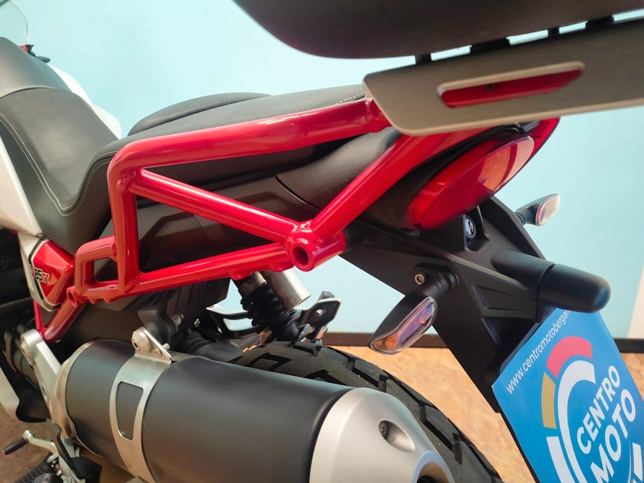 Moto Guzzi V85 TT Garantita e Finanziabile