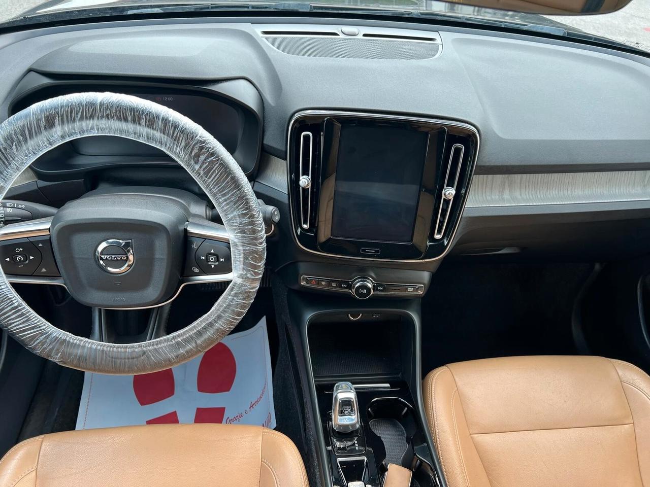 Volvo XC40 D3 Inscription * AUTOCARRO N1