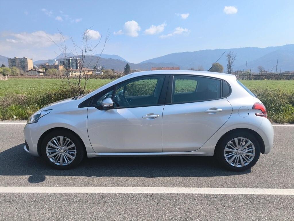 PEUGEOT 208 1,2 BENZ- KM 70000-UNIPROPRIETARIO-EURO 6
