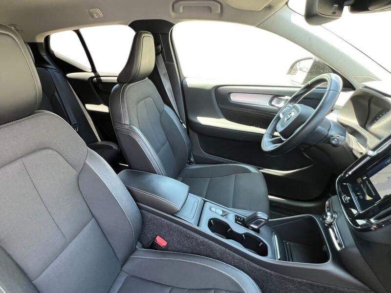 Volvo XC40 D3 150 CV AWD Automatica NAVI LED Business Plus