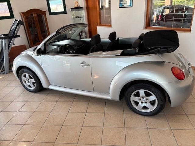 Volkswagen New Beetle 1.4 16V Cabrio