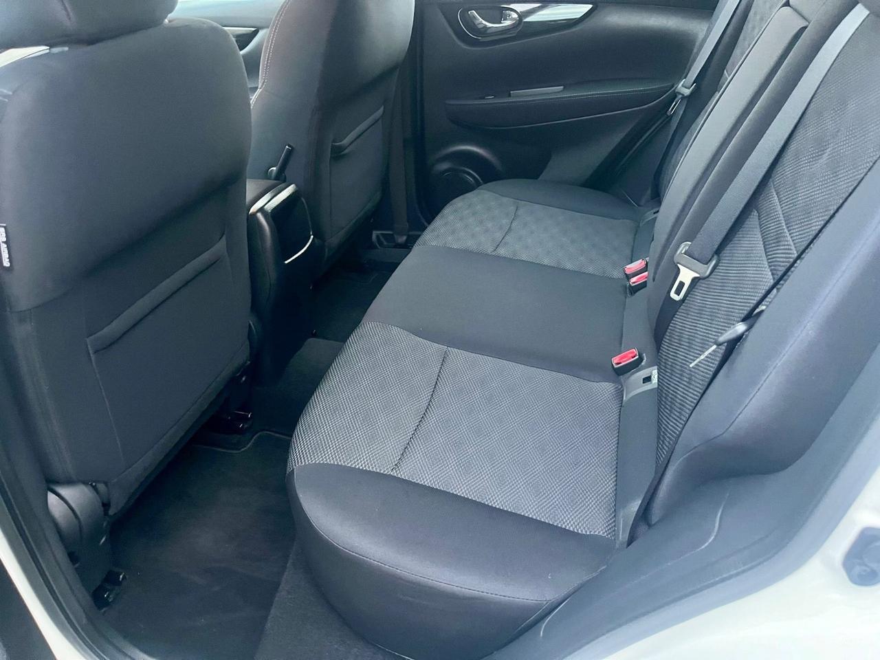 Nissan Qashqai 1.2benz 2015 106.000km perfetta