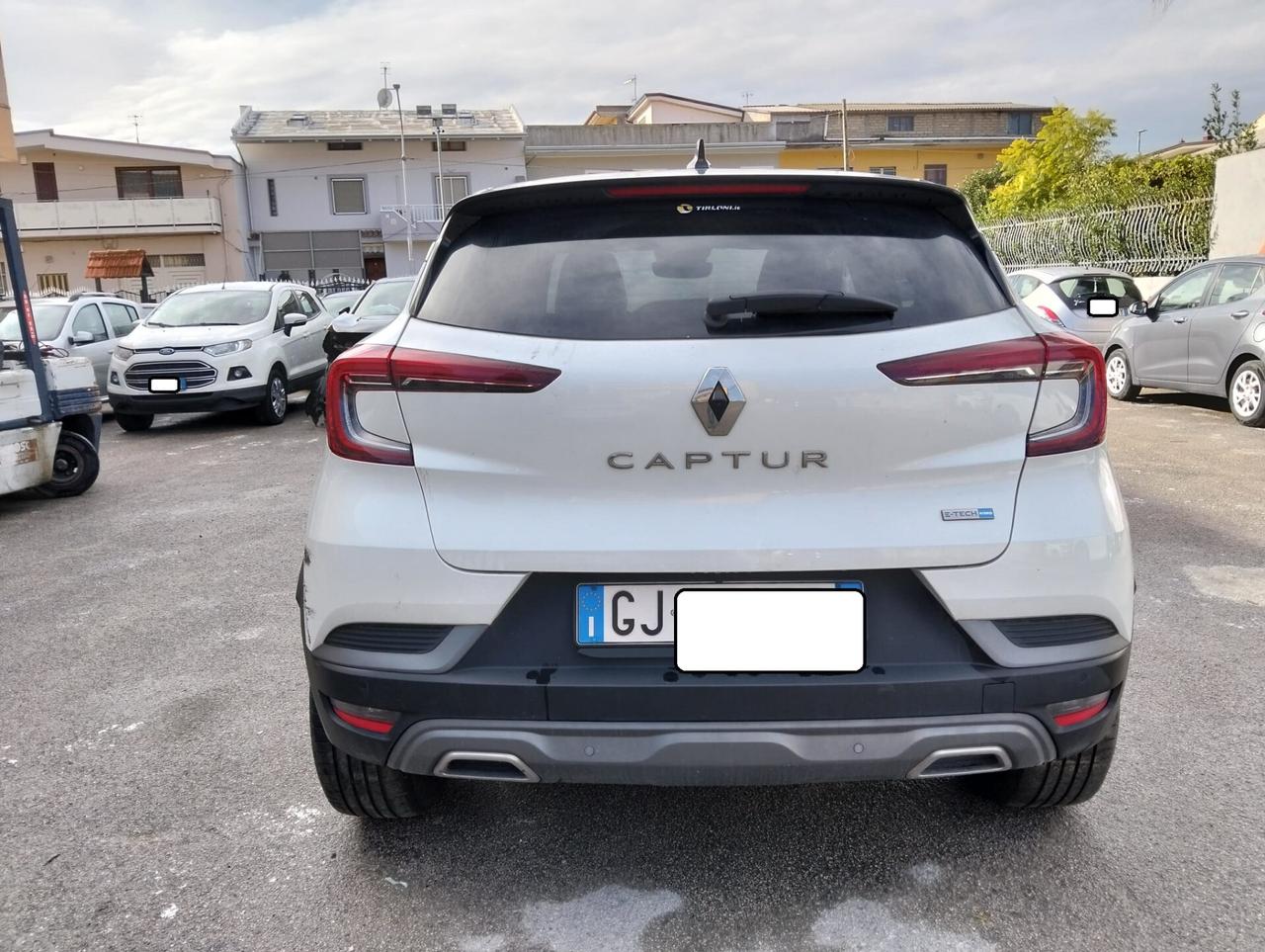 Captur Hybrid E-Tech 145cv RS Line 2022 SINISTRATA