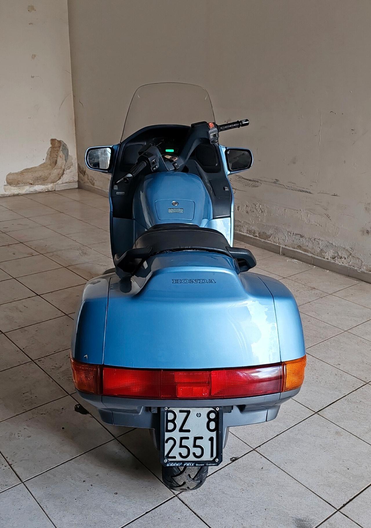 Honda PC 800 Pacific Coast