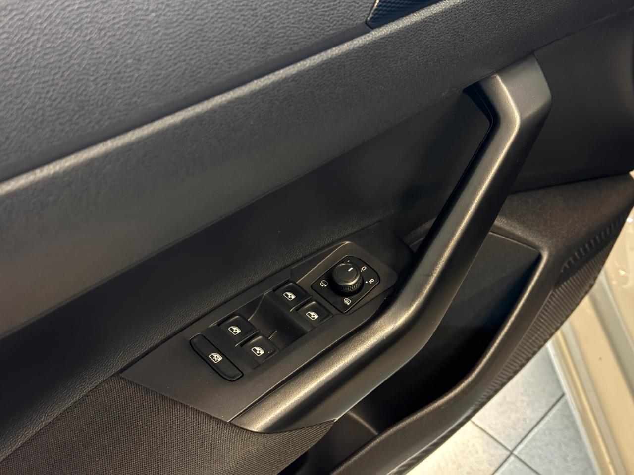 VOLKSWAGEN POLO 1.0cc 95Cv Benzina