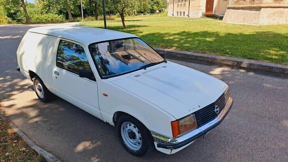Opel delivery van