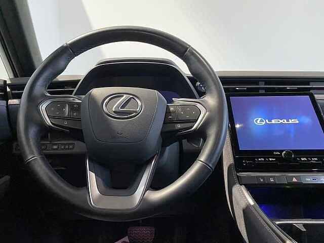 Lexus LBX Hybrid 4WD Cool