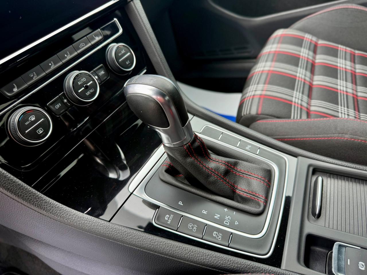 Volkswagen Golf GTI GOLF GTI PERFORMANCE 2.0 245 CV DSG BLACK EDITION