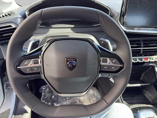 Peugeot 208 Hybrid 100 e-DCS6 Style