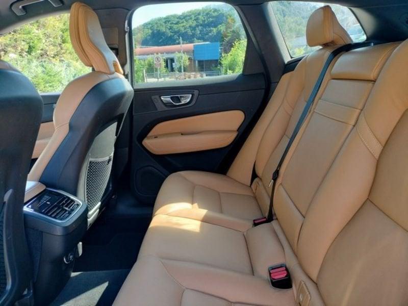 Volvo XC60 D5 AWD Geartronic Momentum