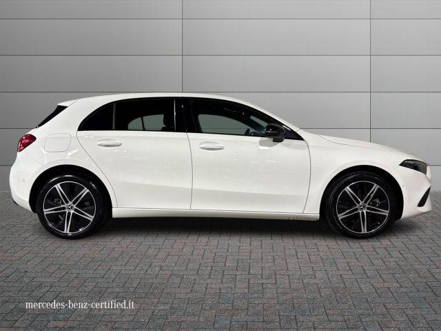 MERCEDES-BENZ A 250 e hybrid EQ Progressive Advanced