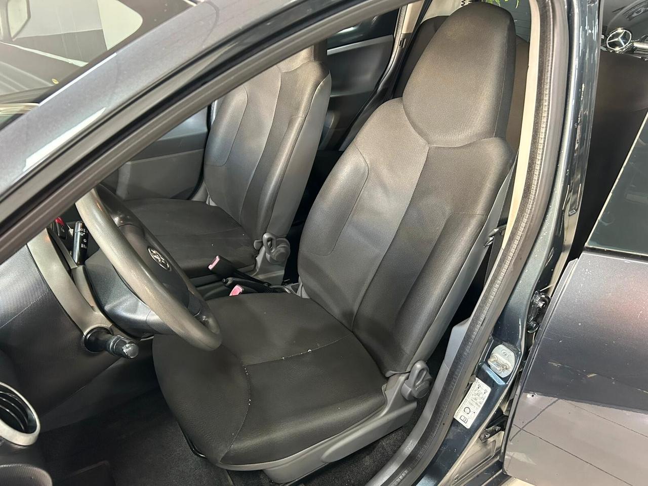 Toyota Aygo 1.0 12V VVT-i 5 porte Sol