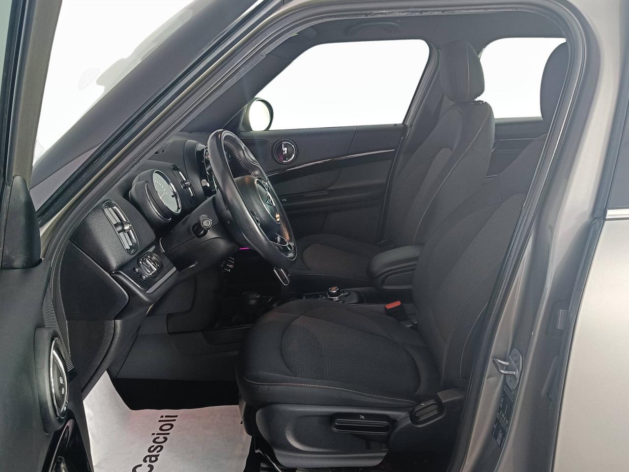 MINI Mini Countryman F60 2017 - Mini Countryman 1.5 One D Hype auto 7m