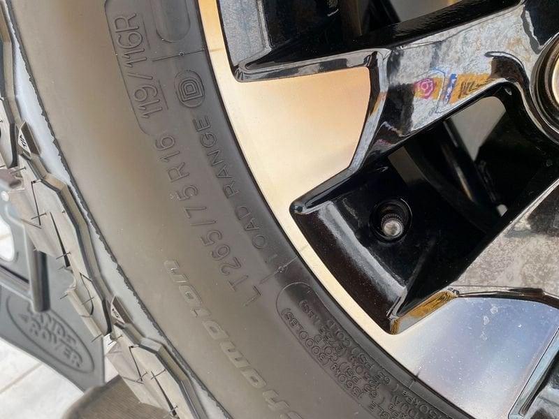 Land Rover Defender 90 2.0