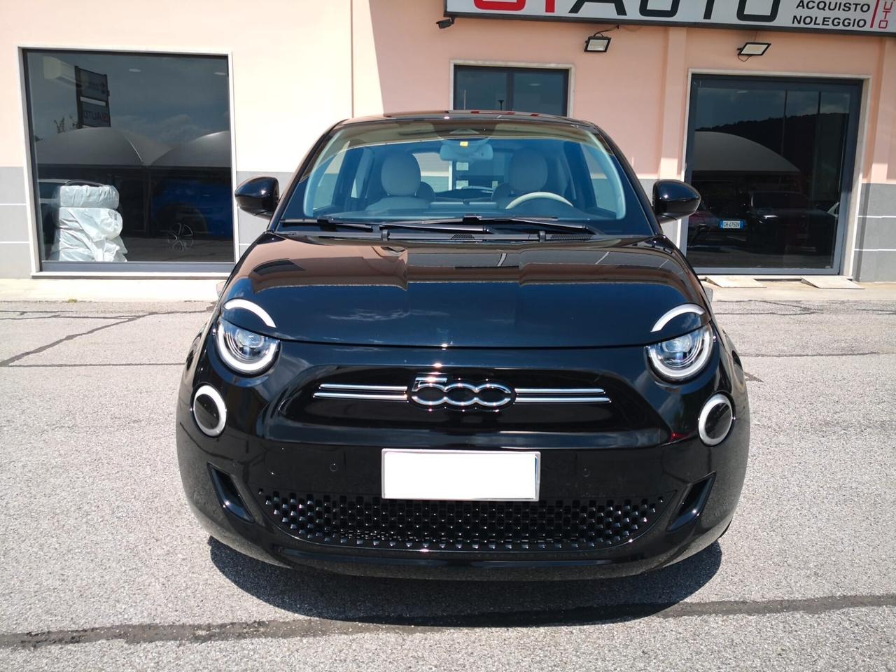 Fiat 500e La Prima ***TELECAMERA***CAR PLAY***NAVI***