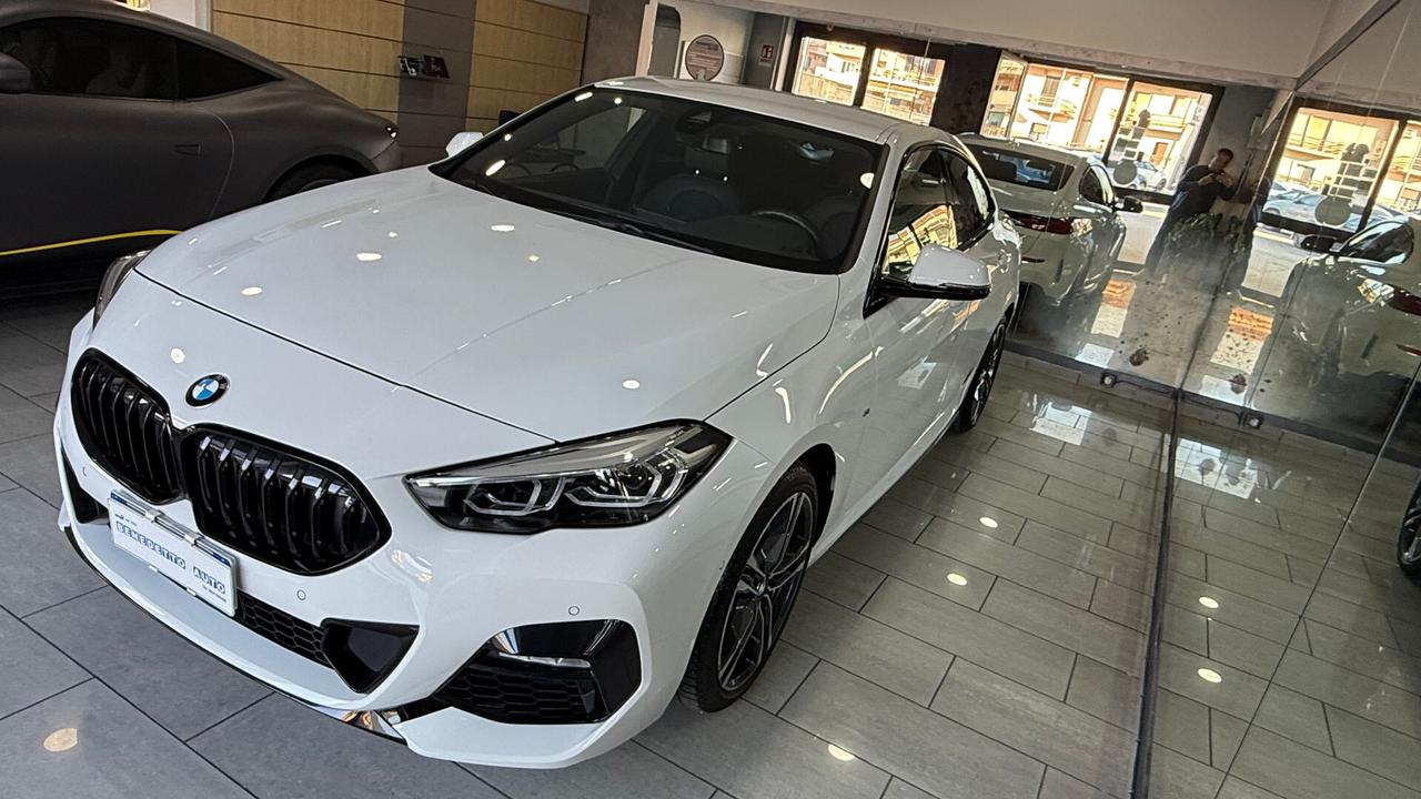 BMW 220 D GRANCOUPE' M SPORT PARI AL NUOVO