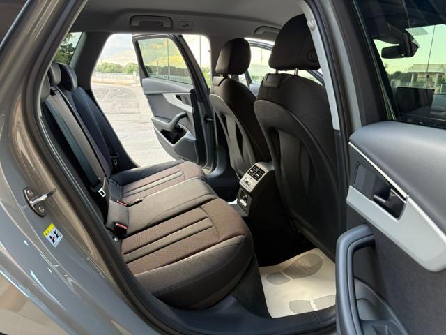 AUDI A4 Avant 40 2.0 TDI quattro S tronic S line edition.