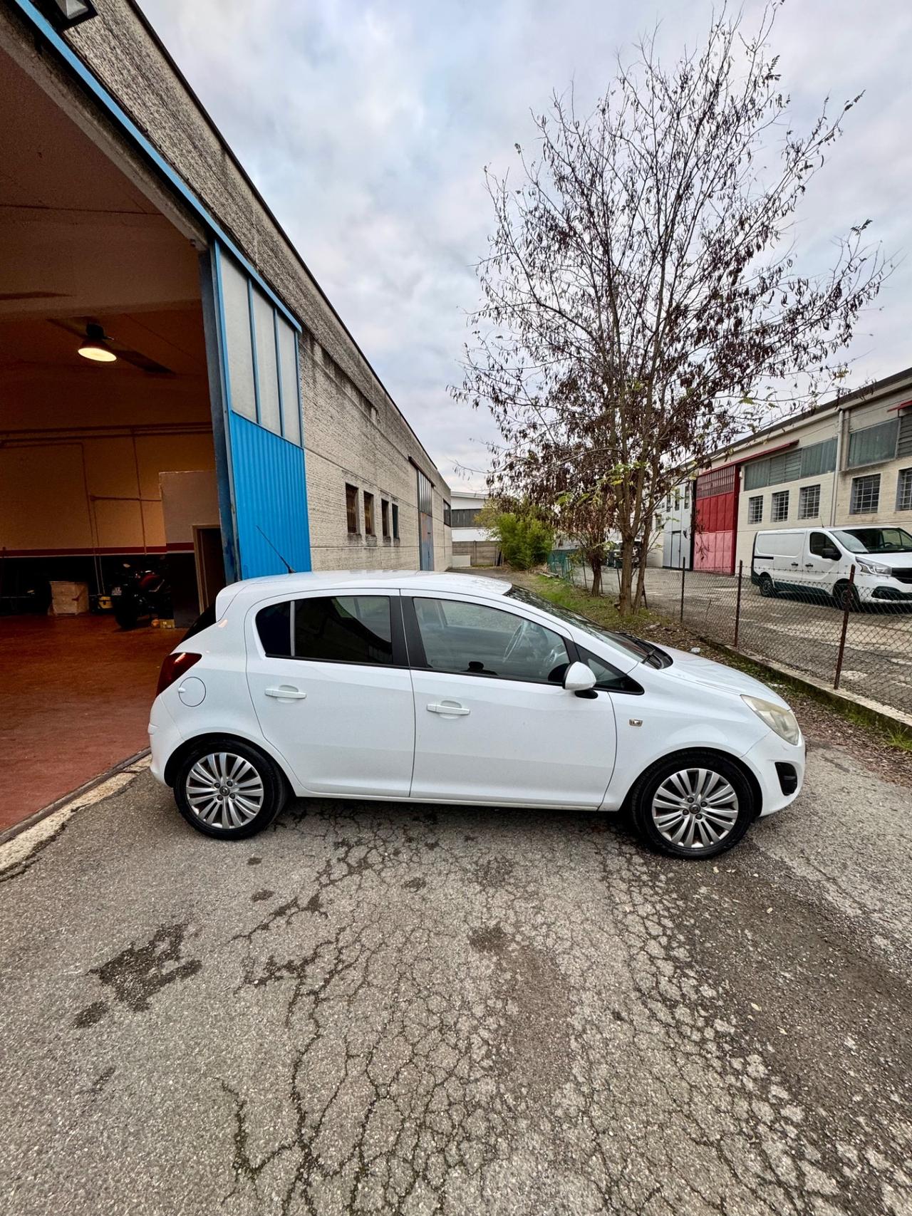 Opel Corsa 1.2 85CV 5 porte GPL-TECH Elective