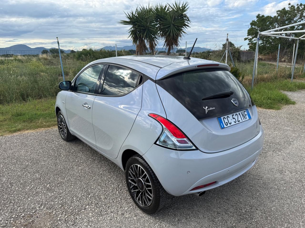 Lancia Ypsilon 1.2 69 CV 5 porte GPL Ecochic Silver
