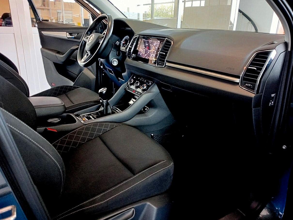 Skoda Karoq 1.6 TDI AMBITION CARPLAY CAMERA 17" PRONTA CONS