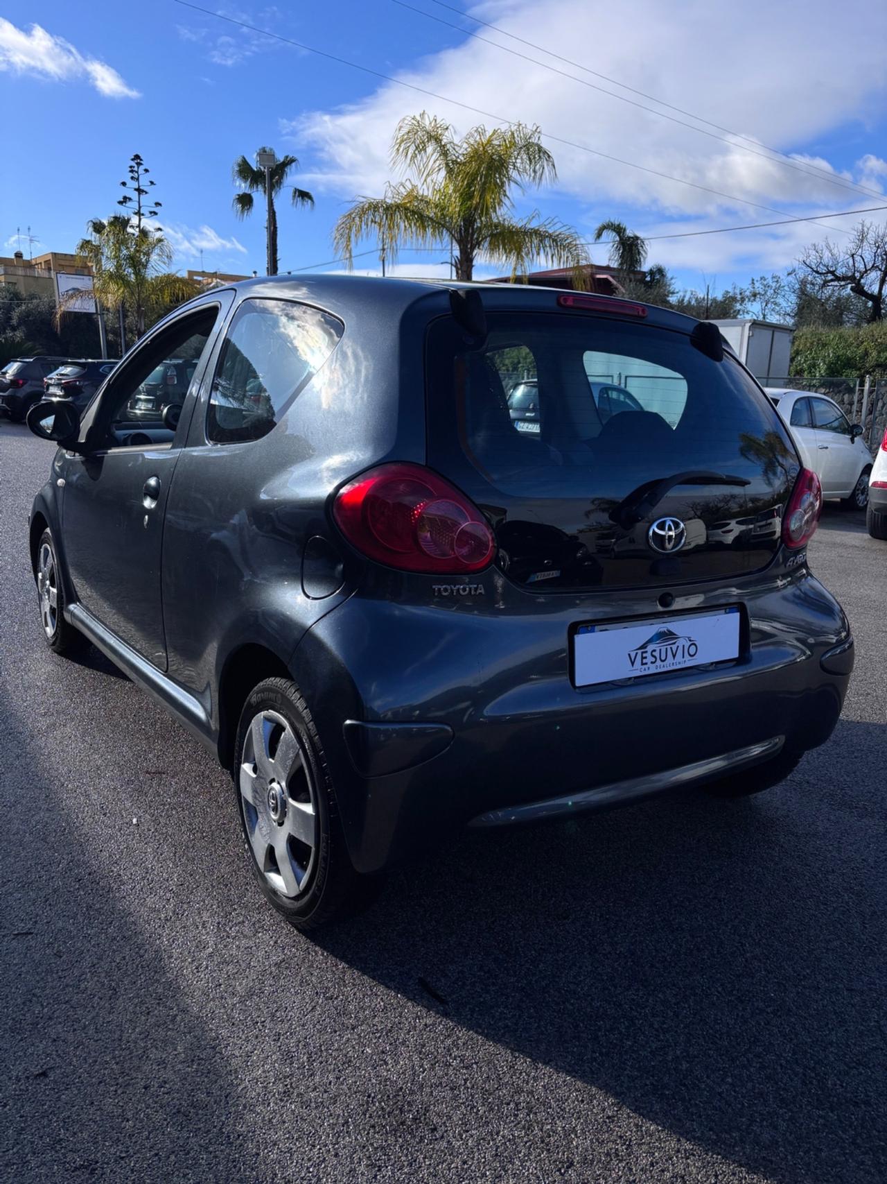 Toyota Aygo 1.0 12V VVT-i 5 porte Sol