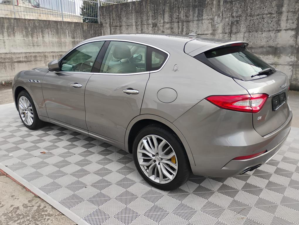 Maserati Levante 3.0 V6 Granlusso 275cv auto my20