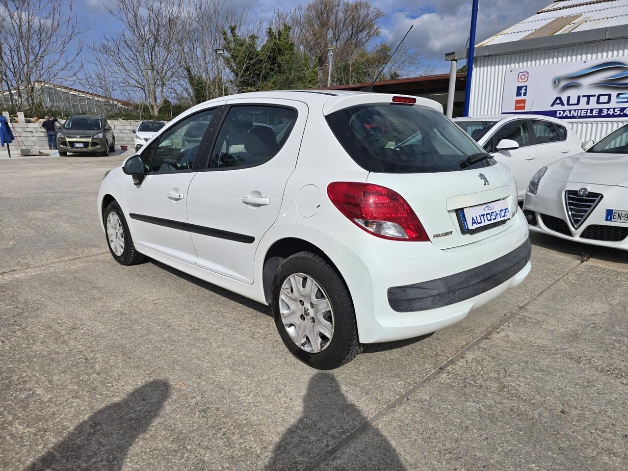 Peugeot 207 1.4 HDi 70CV 5p. Active