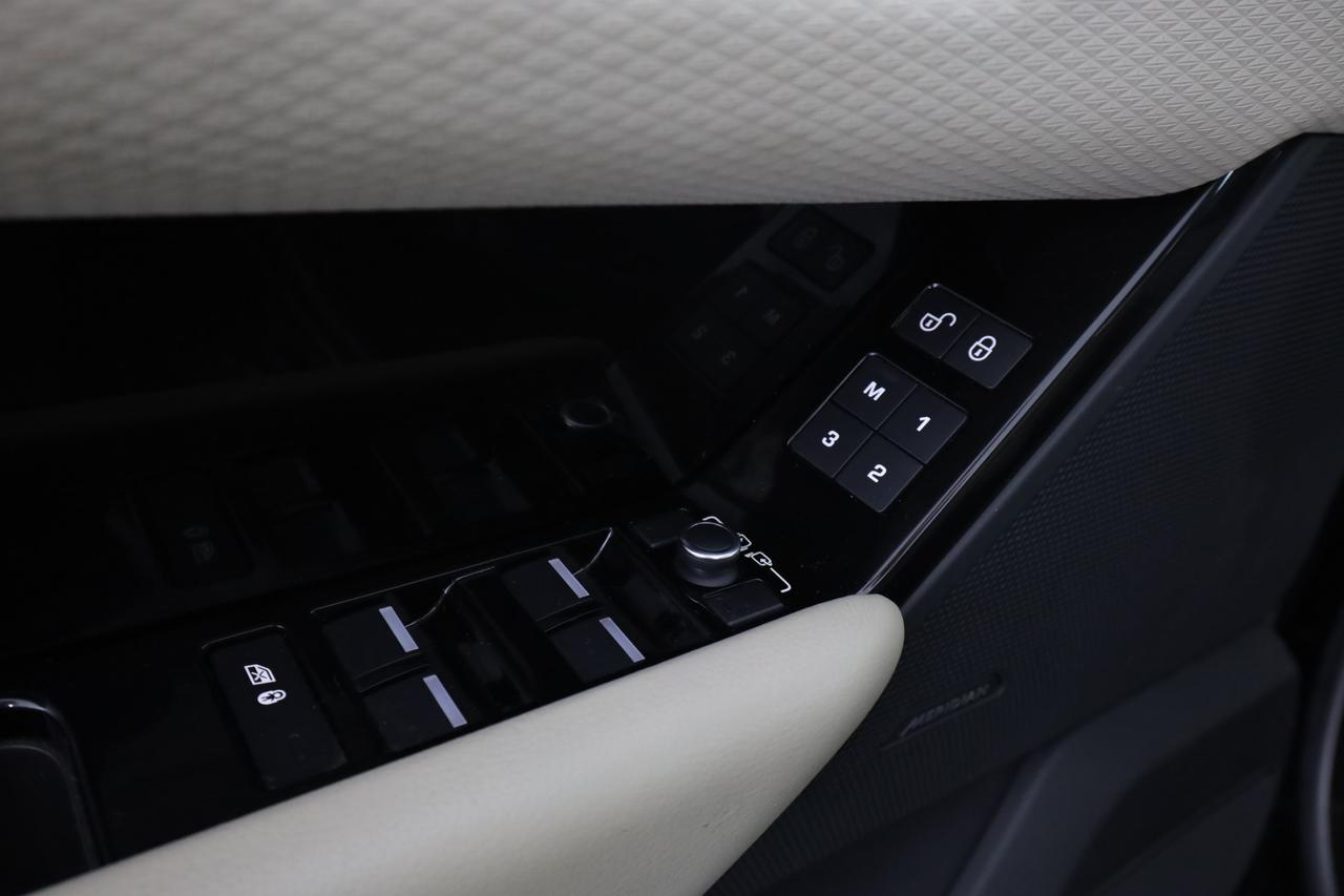 LAND ROVER Range Rover Velar 2.0D I4 180 CV R-Dynamic S