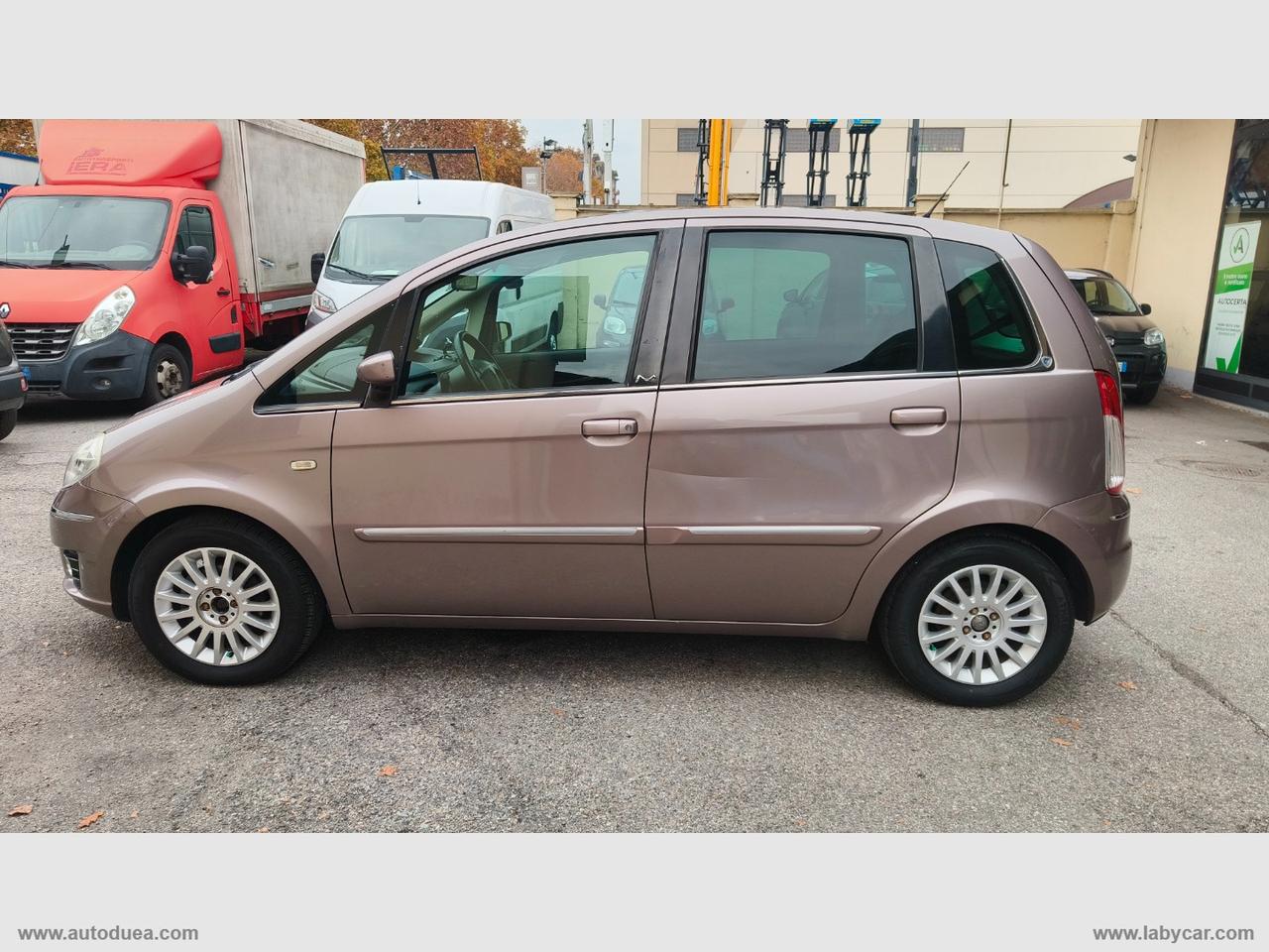 LANCIA Musa 1.4 16V Platino