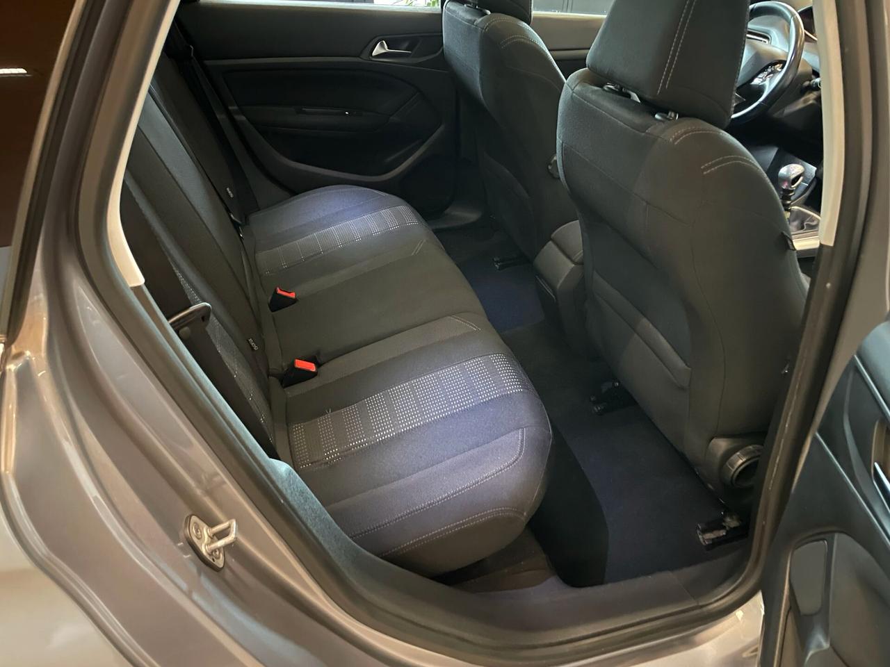 Peugeot 308 BlueHDi 120 S&S SW Active