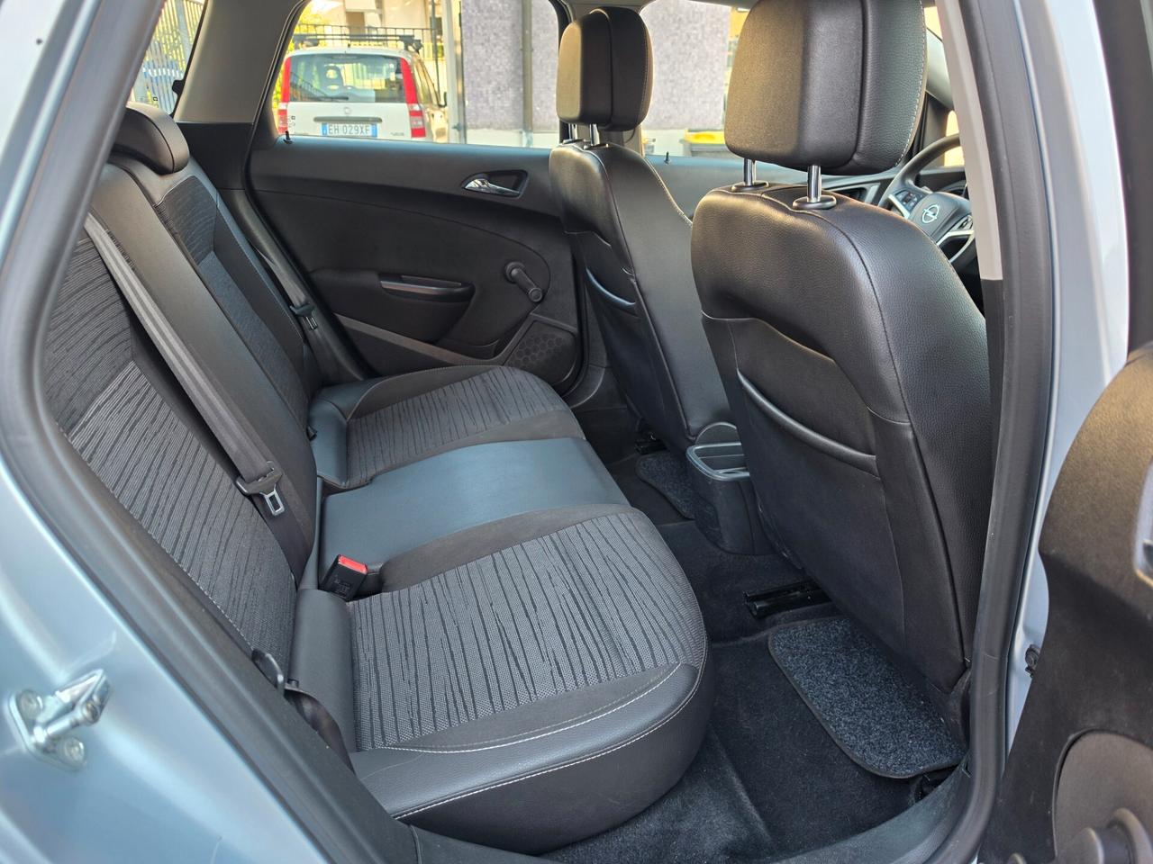 Opel Astra 1.6 CDTi 110CV Sports Tourer Elective Euro6 solo km 111370
