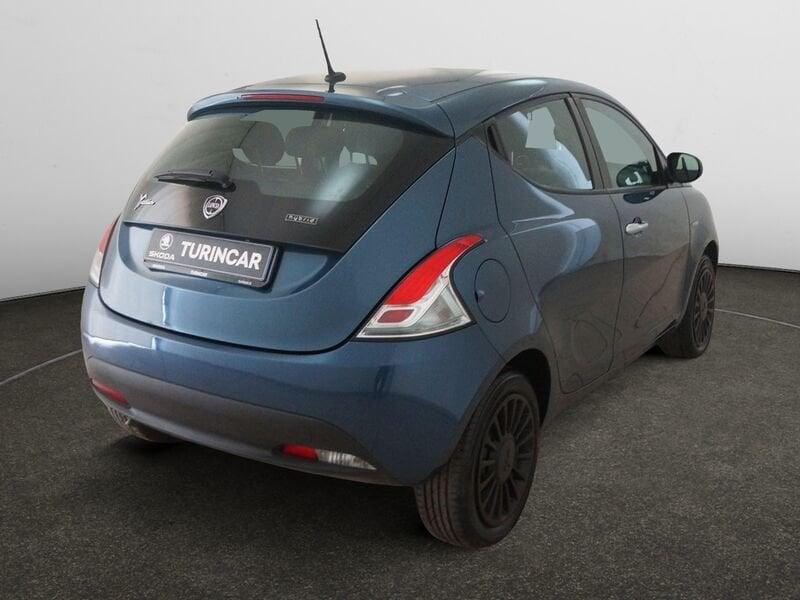 Lancia Ypsilon 1.0 FireFly 5 porte S&S Hybrid Silver