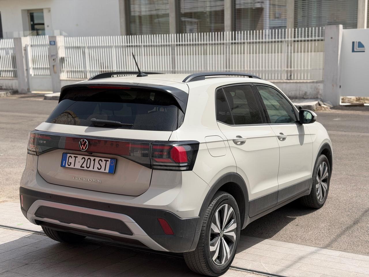 Volkswagen T-Cross 1.0 110 cv TSI Life-2024/LED/SENSORI