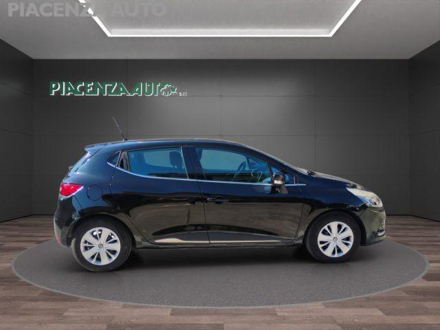 RENAULT Clio 1.2 75CV 5 porte.NAVIGATORE..NEO PATENTATI