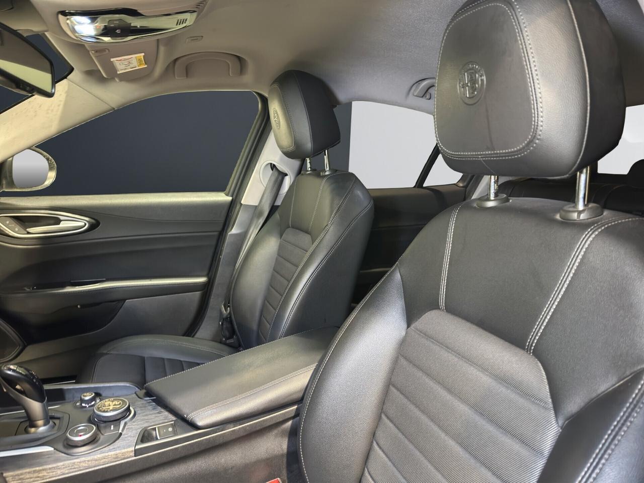 Alfa Romeo Giulia 2.2 Turbodiesel 160 CV AT8 Sport-Tech