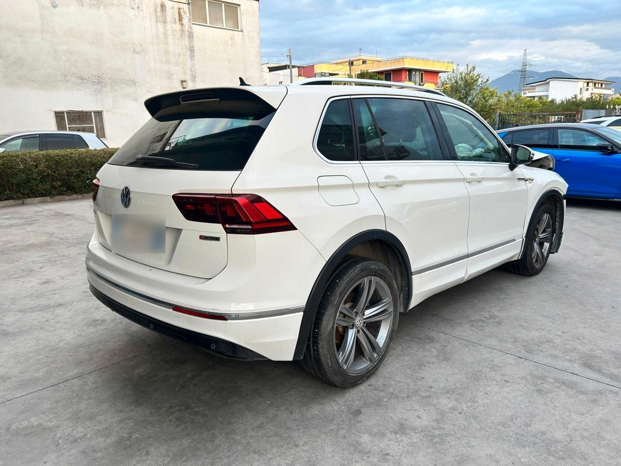 VOLKSWAGEN TIGUAN 2.0 Diesel 150cv - R-Line - 2019