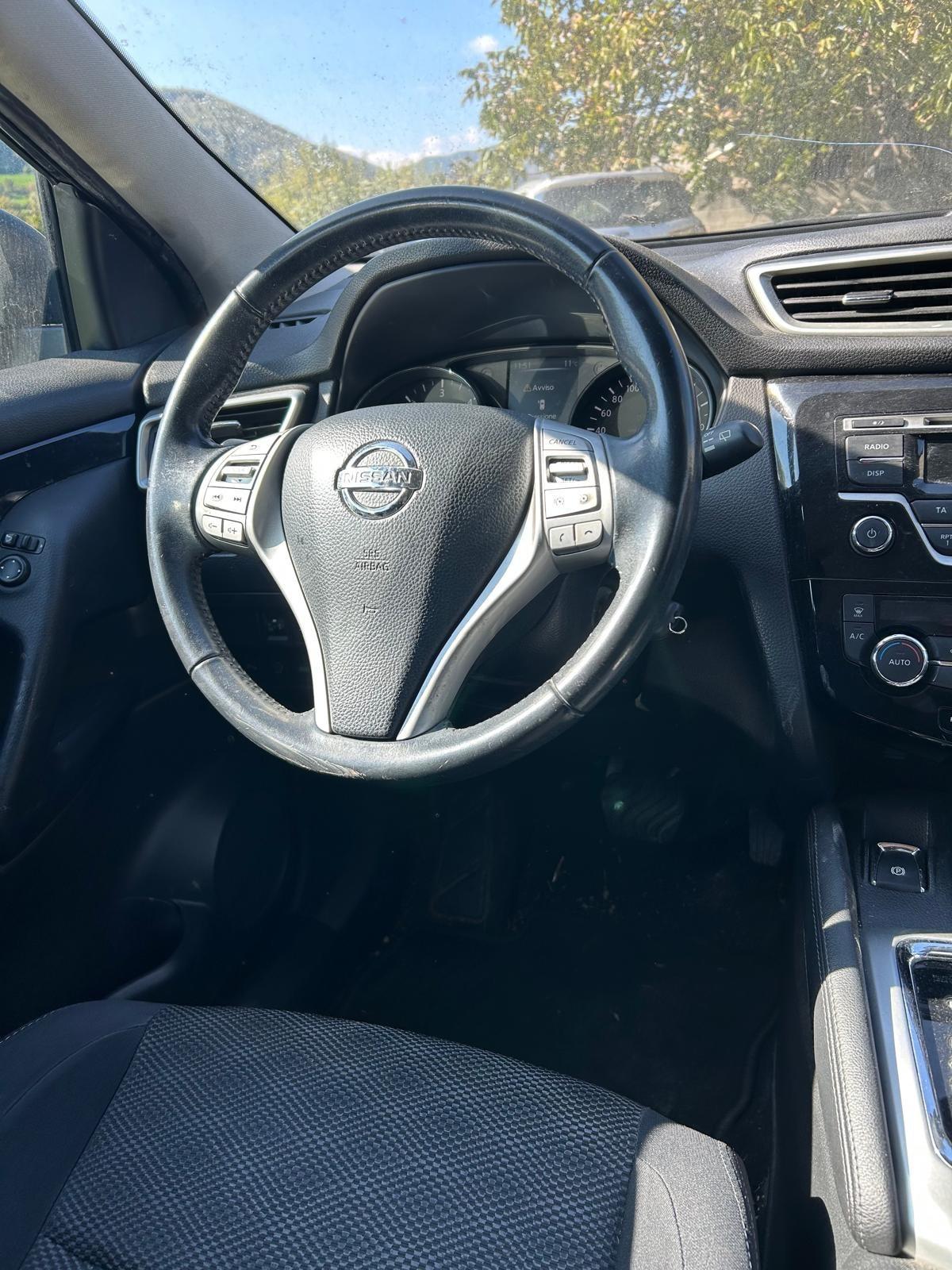 Nissan Qashqai 1.6 dCi AUTOMATICO POCO INCIDENTATO