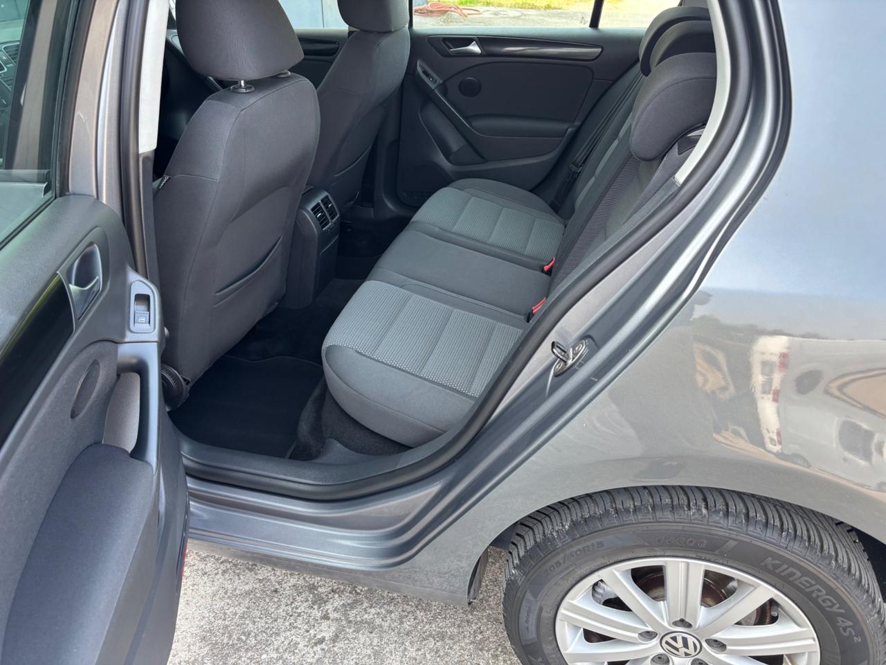 Volkswagen Golf 1.6 TDI. Neopatentati. Garanzia