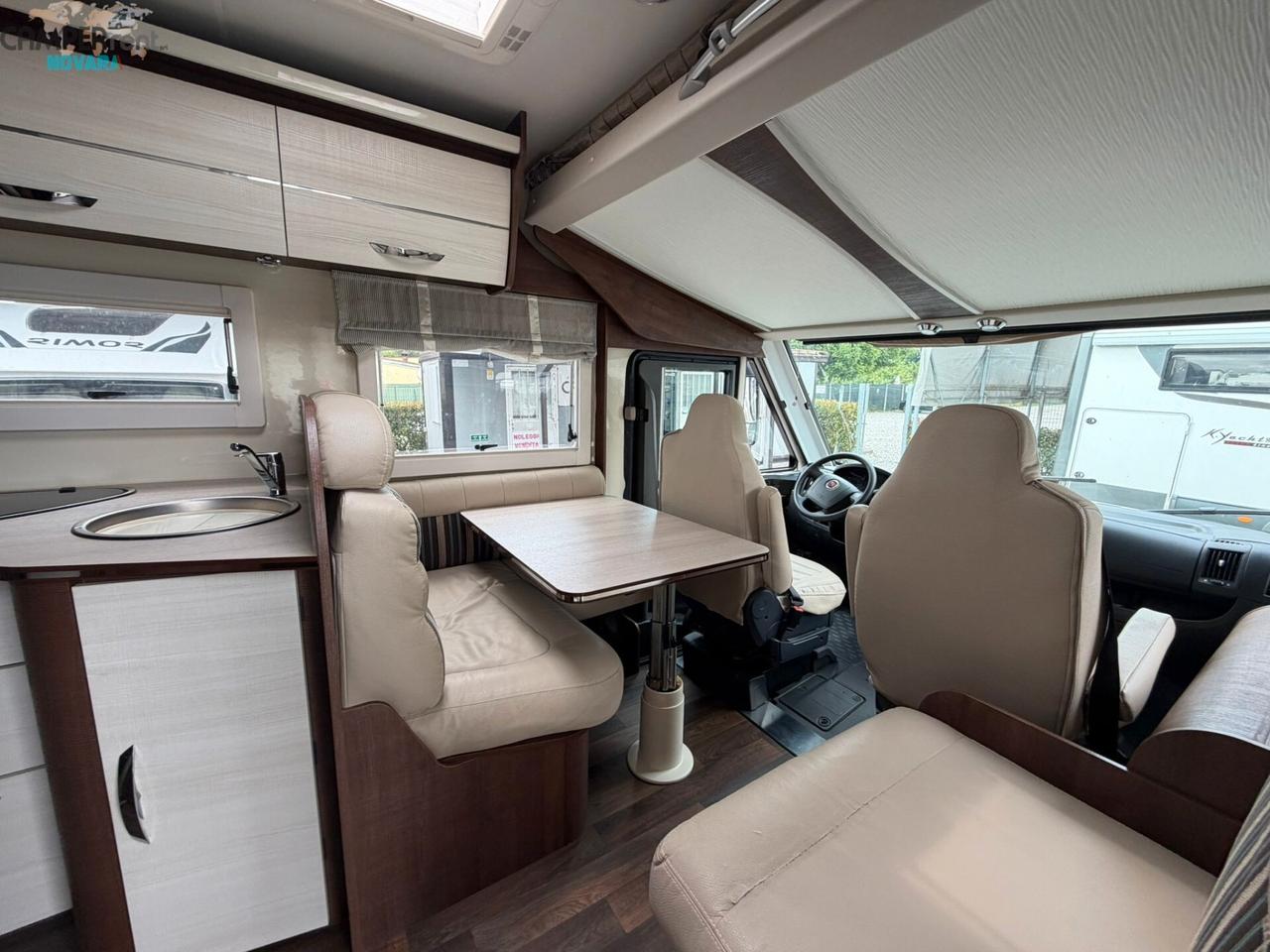 MCLOUIS NESS 73G - MOTORHOME CON LETTI GEMELLI IN CODA