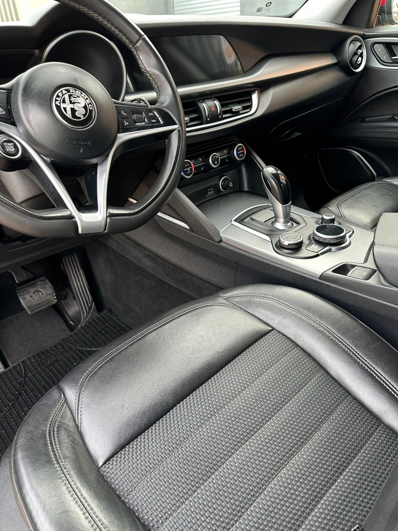 Alfa Romeo Stelvio 2.2 Turbodiesel 210 CV Super